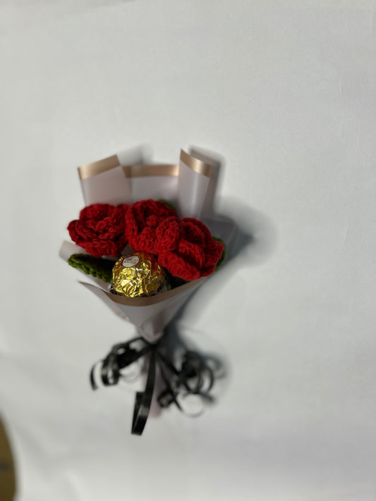 Mini 3 Rose Bouquet with ferrero rocher